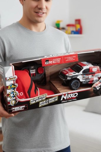 Radio-controlled car 1:18 W2RC and cap - Giniel de Villiers - 1 (2)