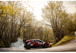 Pajari leads for TGR-WRT after opening day drama